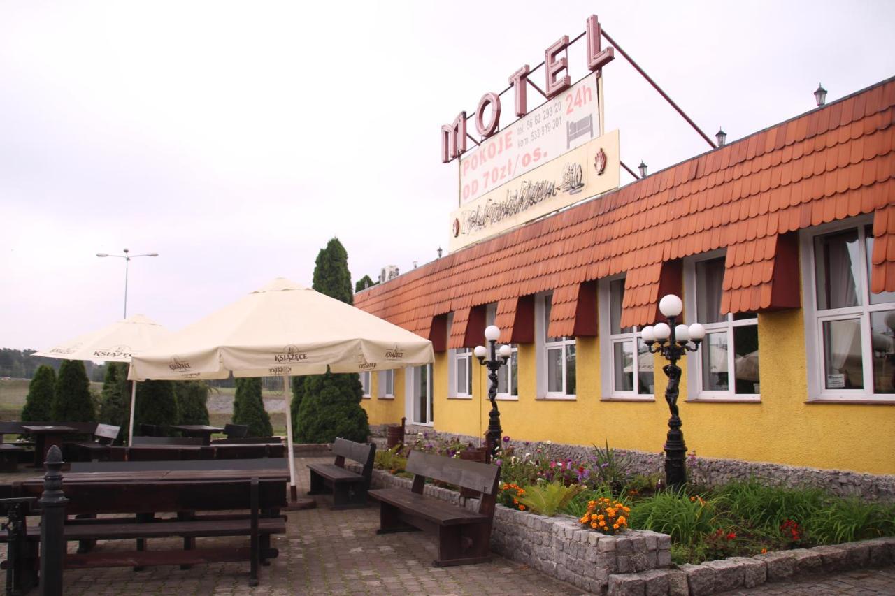 Zajazd Pod Kominkiem - Brzoza Kolo Torunia Exterior foto